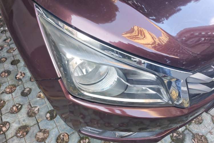 Used Venucia T70 2016 1.6L Manual Ruixing Edition Right Front Headlight