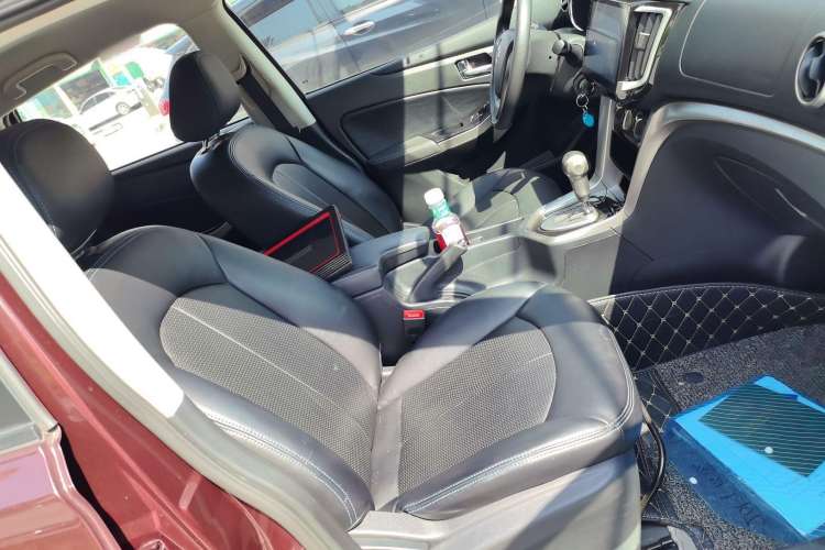 Used Venucia T70 2016 2.0L CVT Smart Choice Edition Right Front Seat