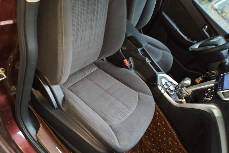 Used Venucia T70 2016 2.0L CVT Smart Choice Edition Right Front Seat