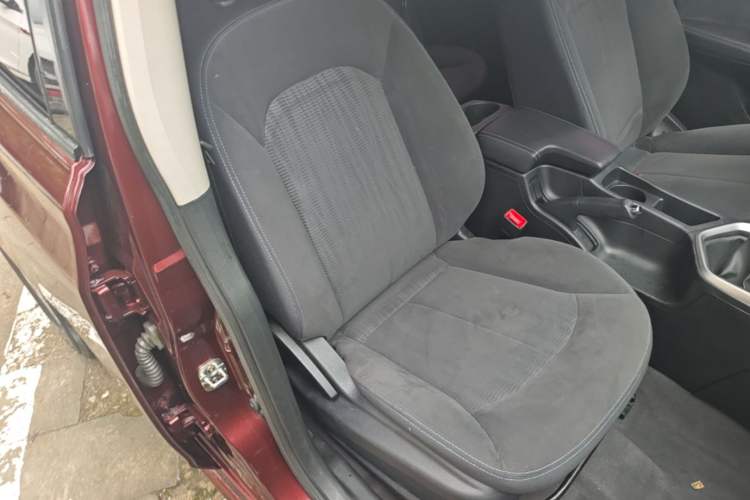 Used Venucia T70 2016 1.6L Manual Ruixing Edition Right Front Seat