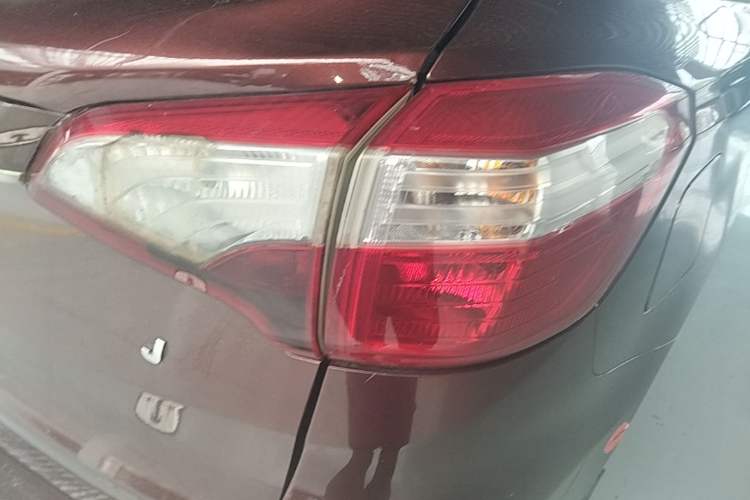 Used Venucia T70 2016 2.0L Manual RuiQu Version Right Rear Taillight