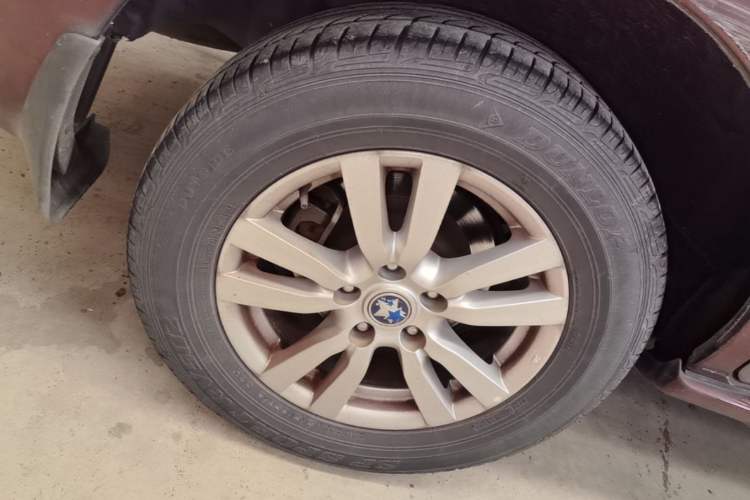 Used Venucia T70 2016 2.0L CVT Smart Choice Edition Right Rear Wheel Hub