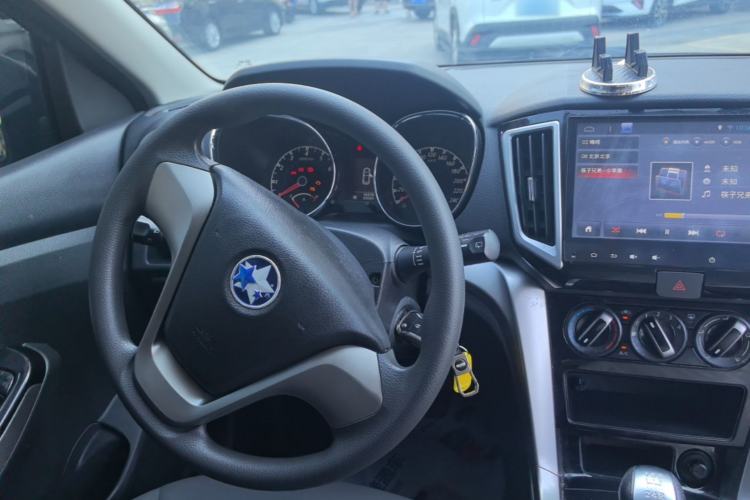 Used Venucia T70 2016 1.6L Manual Ruixing Edition Steering Wheel