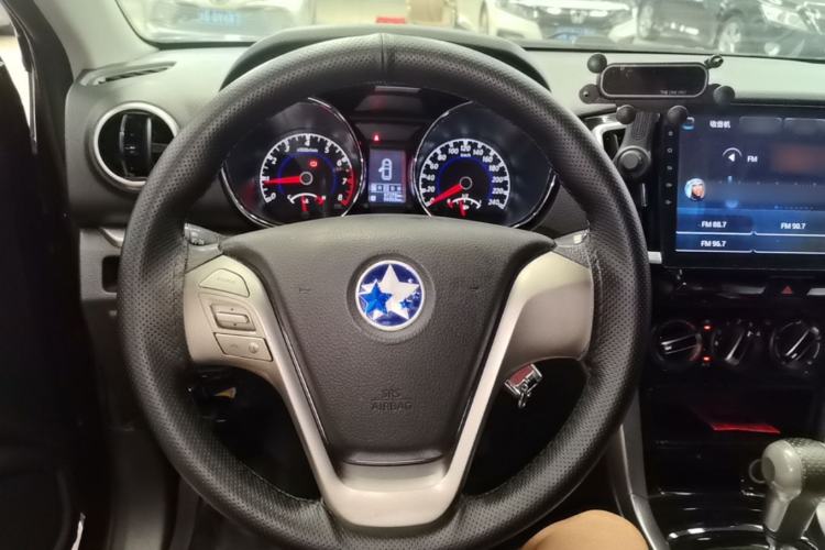 Used Venucia T70 2016 2.0L CVT Smart Choice Edition Steering Wheel