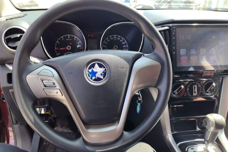 Used Venucia T70 2016 2.0L CVT Smart Choice Edition Steering Wheel