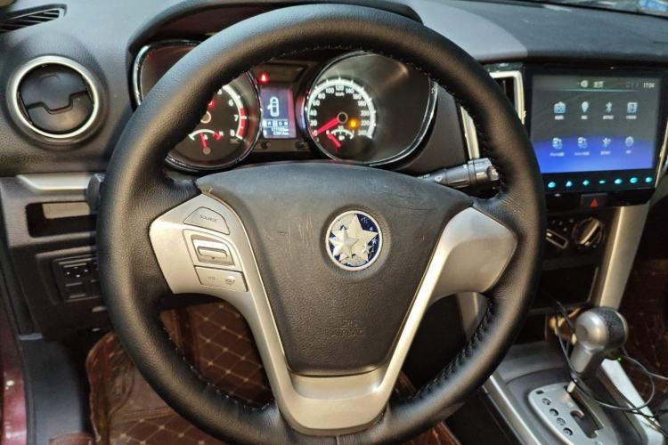 Used Venucia T70 2016 2.0L CVT Smart Choice Edition Steering Wheel