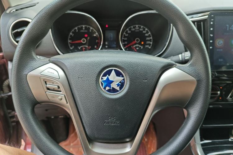 Used Venucia T70 2016 2.0L CVT Smart Choice Edition Steering Wheel