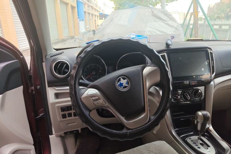 Used Venucia T70 2016 2.0L CVT Smart Choice Edition Steering Wheel