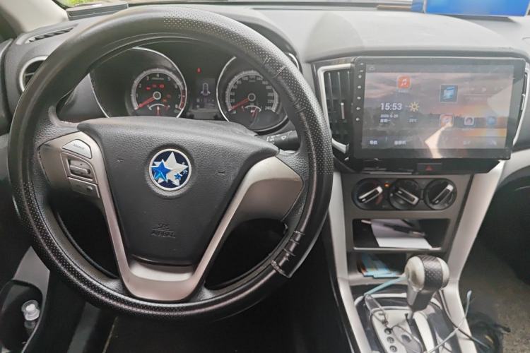Used Venucia T70 2016 2.0L CVT Smart Choice Edition Steering Wheel