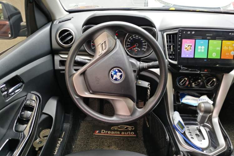Used Venucia T70 2016 2.0L CVT Smart Choice Edition Steering Wheel