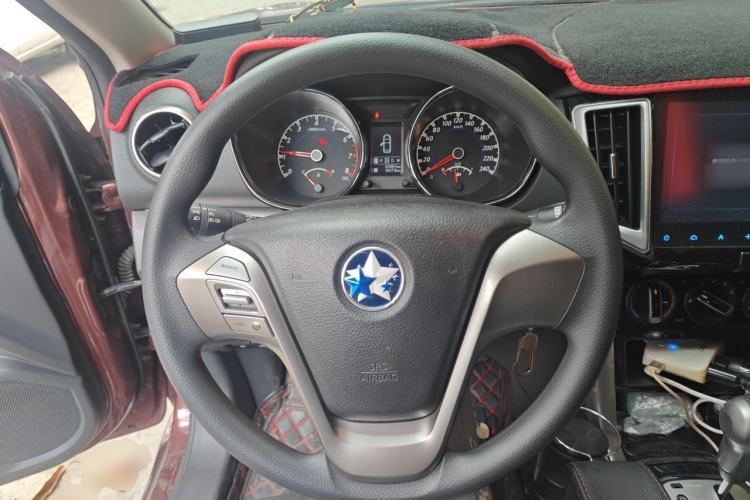 Used Venucia T70 2016 2.0L CVT Smart Choice Edition Steering Wheel