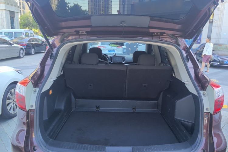 Used Venucia T70 2016 1.6L Manual Ruixing Edition Trunk