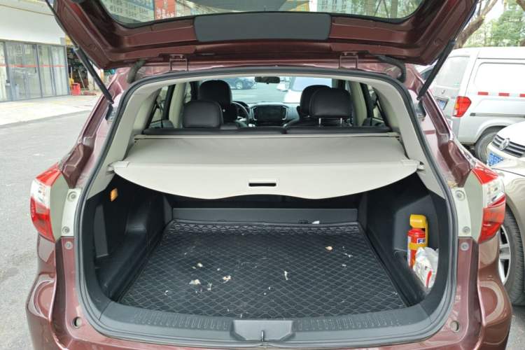 Used Venucia T70 2016 2.0L CVT Smart Choice Edition Trunk