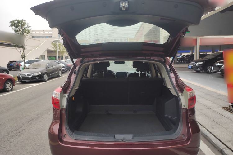 Used Venucia T70 2016 1.6L Manual Ruixing Edition Trunk