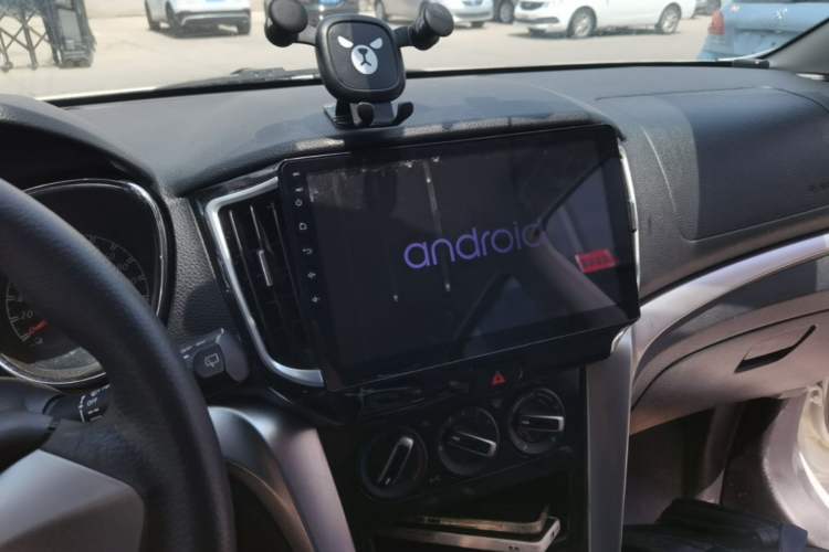Used Venucia T70 2016 2.0L CVT Smart Choice Edition Audio And AC Panel