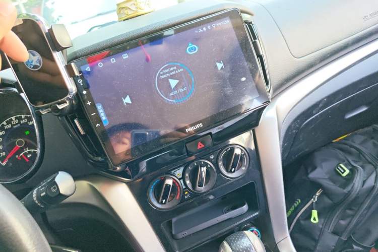 Used Venucia T70 2016 2.0L CVT Smart Choice Edition Audio And AC Panel