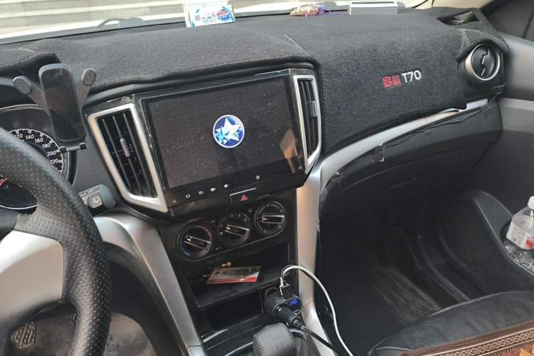 Used Venucia T70 2016 1.6L Manual Ruixing Edition Audio And AC Panel