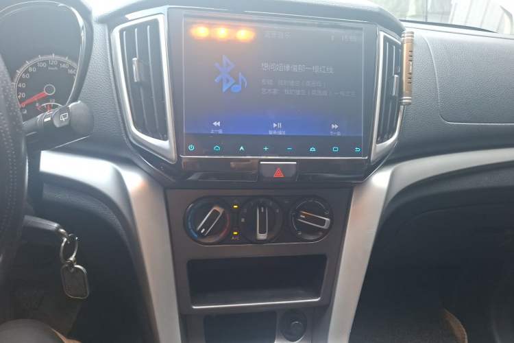 Used Venucia T70 2016 1.6L Manual Ruixing Edition Audio And AC Panel