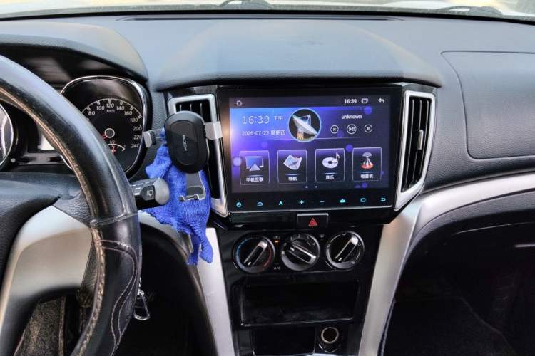 Used Venucia T70 2016 1.6L Manual Ruixing Edition Audio And AC Panel