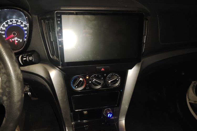 Used Venucia T70 2016 1.6L Manual Ruixing Edition Audio And AC Panel
