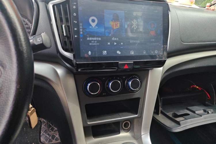 Used Venucia T70 2016 1.6L Manual Ruixing Edition Audio And AC Panel
