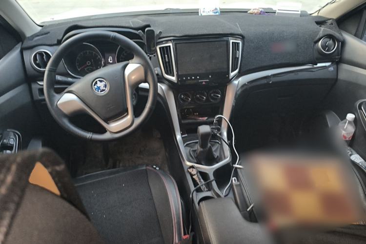 Used Venucia T70 2016 1.6L Manual Ruixing Edition Center Console