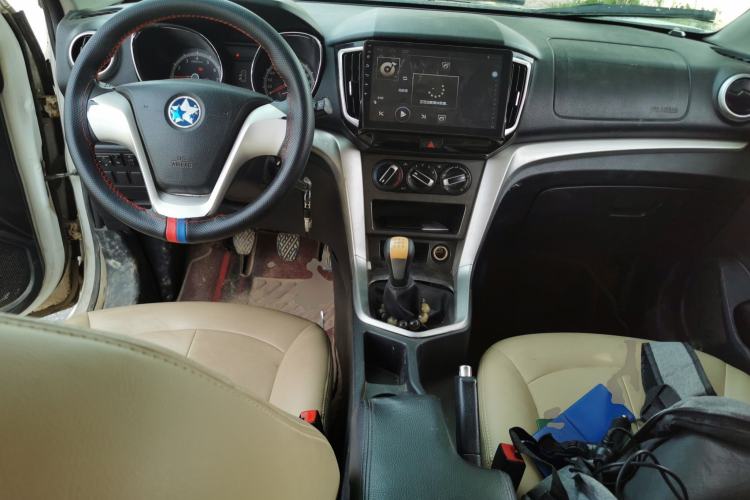 Used Venucia T70 2016 1.6L Manual Ruixing Edition Center Console