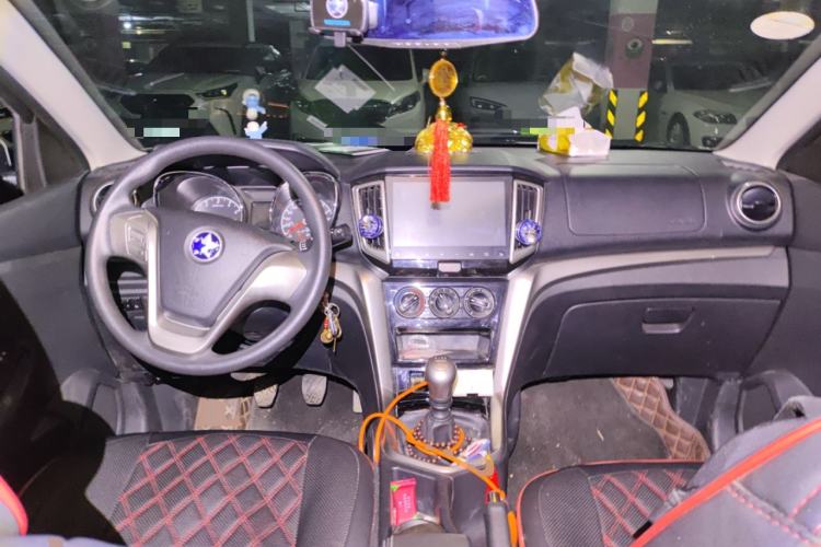 Used Venucia T70 2016 2.0L Manual RuiQu Version Center Console