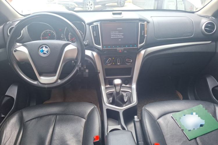 Used Venucia T70 2016 1.6L Manual Ruixing Edition Center Console