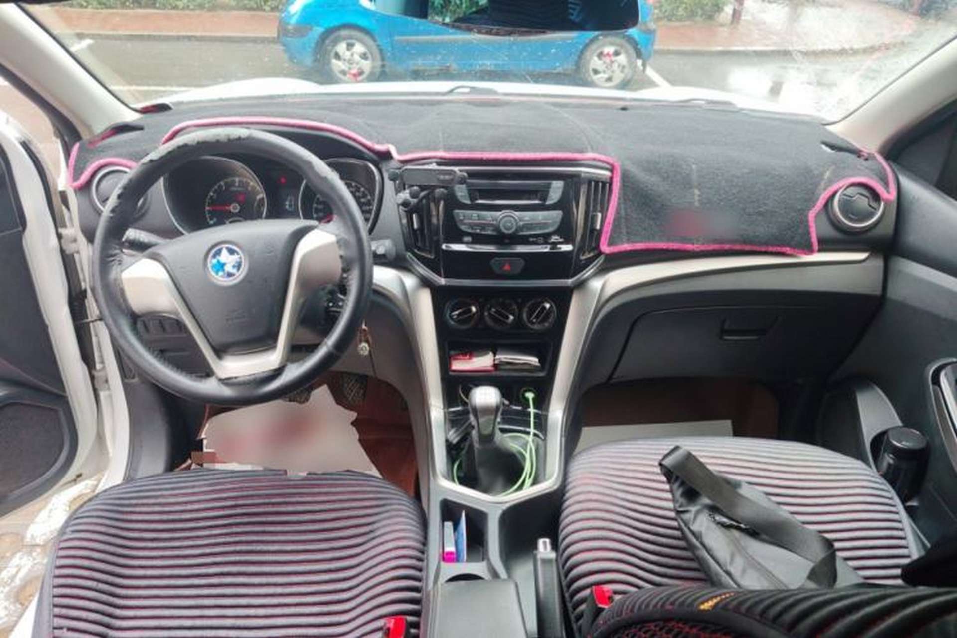 Used Venucia T70 2016 1.6L Manual Ruixing Edition Center Console