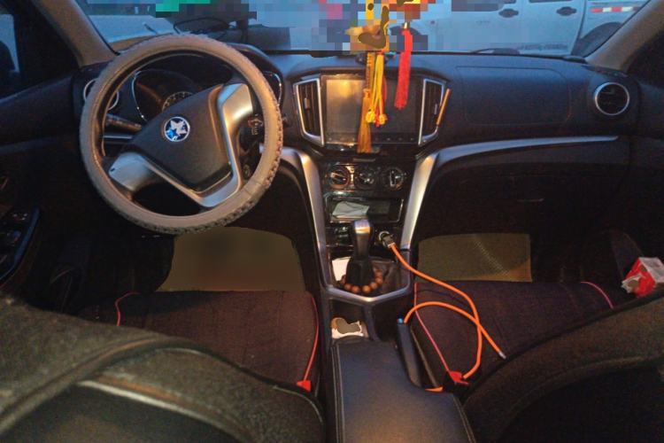 Used Venucia T70 2016 1.6L Manual Ruixing Edition Center Console