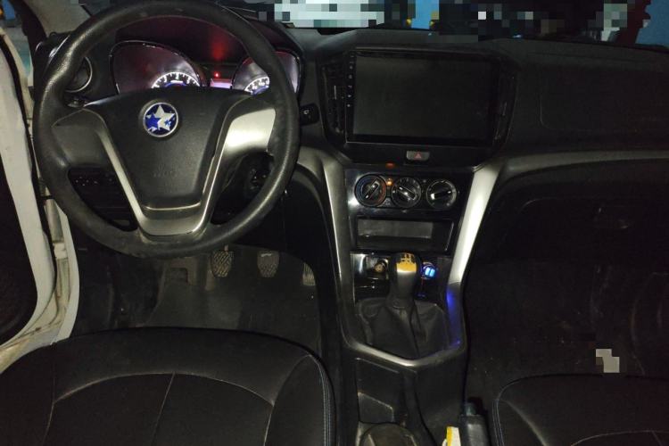 Used Venucia T70 2016 1.6L Manual Ruixing Edition Center Console