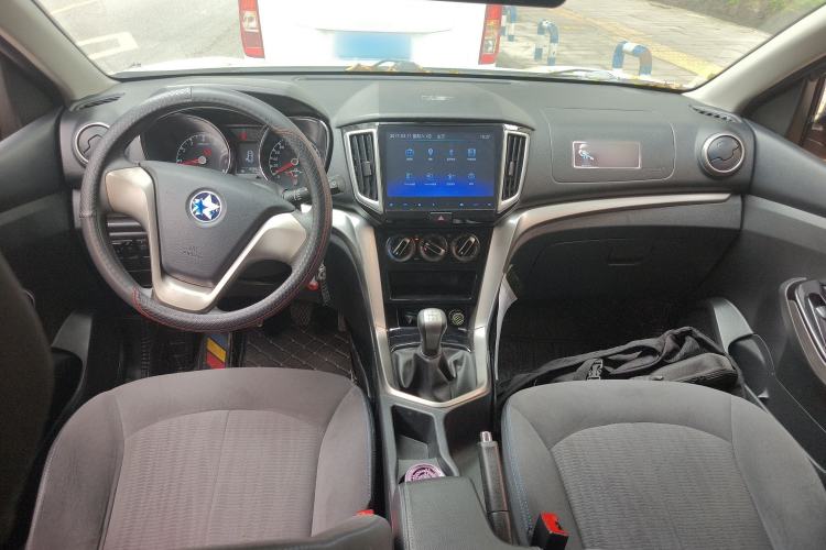 Used Venucia T70 2016 1.6L Manual Ruixing Edition Center Console