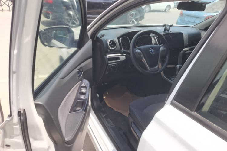 Used Venucia T70 2016 2.0L CVT Smart Choice Edition Driver Seat