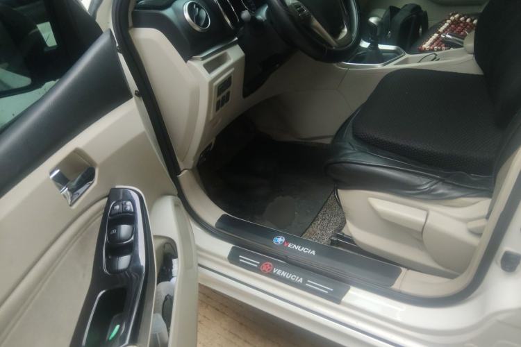Used Venucia T70 2016 2.0L Manual RuiQu Version Driver Seat