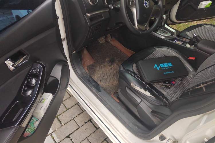 Used Venucia T70 2016 2.0L CVT Smart Choice Edition Driver Seat