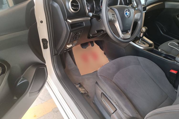 Used Venucia T70 2016 2.0L CVT Smart Edition Driver Seat