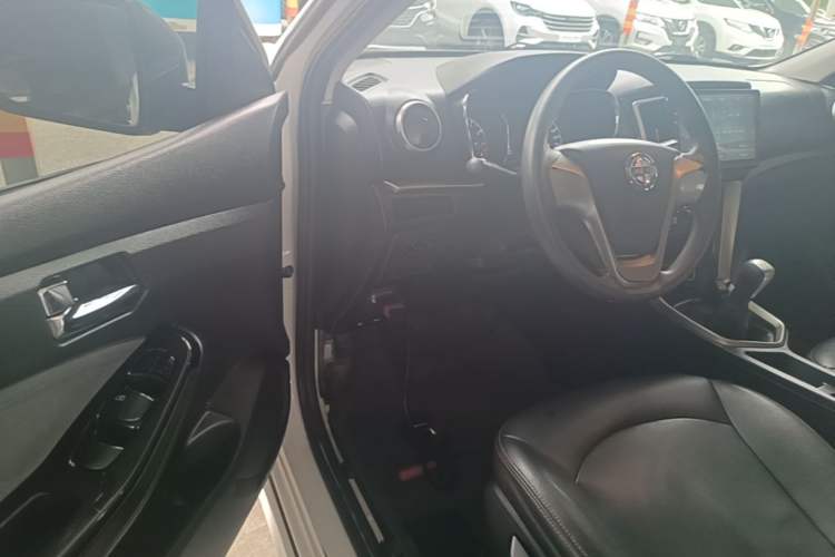 Used Venucia T70 2016 1.6L Manual Ruixing Edition Driver Seat