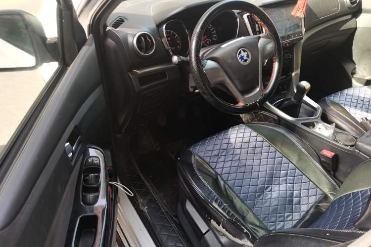 Used Venucia T70 2016 1.6L Manual Ruixing Edition Driver Seat