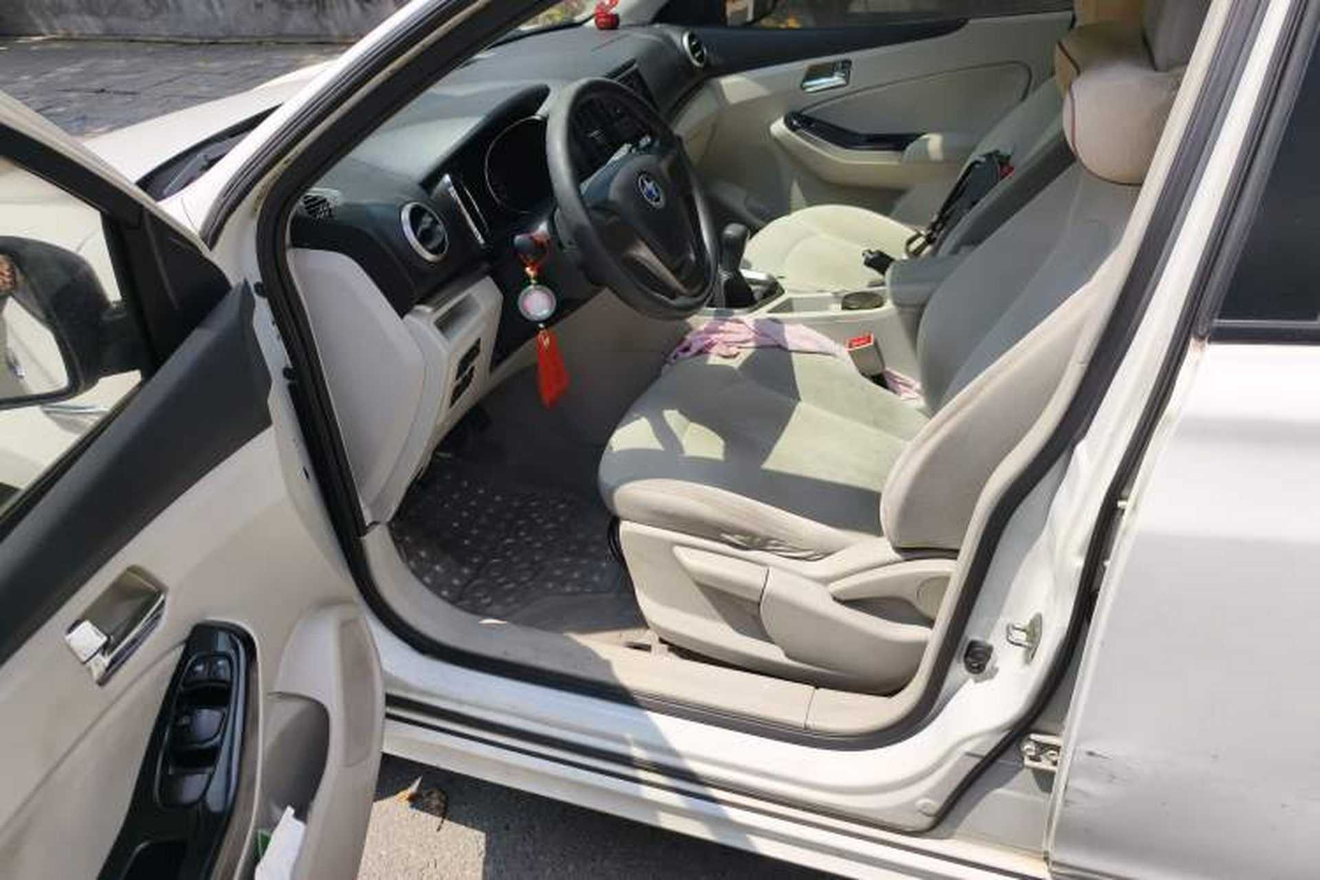Used Venucia T70 2016 1.6L Manual Ruixing Edition Driver Seat