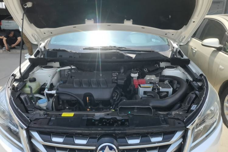 Used Venucia T70 2016 2.0L CVT Smart Choice Edition Engine Bay