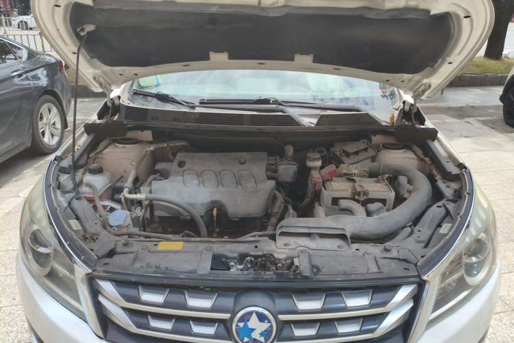 Used Venucia T70 2016 2.0L Manual RuiXiang Edition Engine Bay