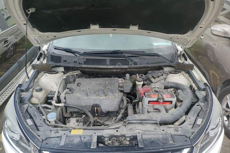 Used Venucia T70 2016 2.0L CVT Smart Choice Edition Engine Bay