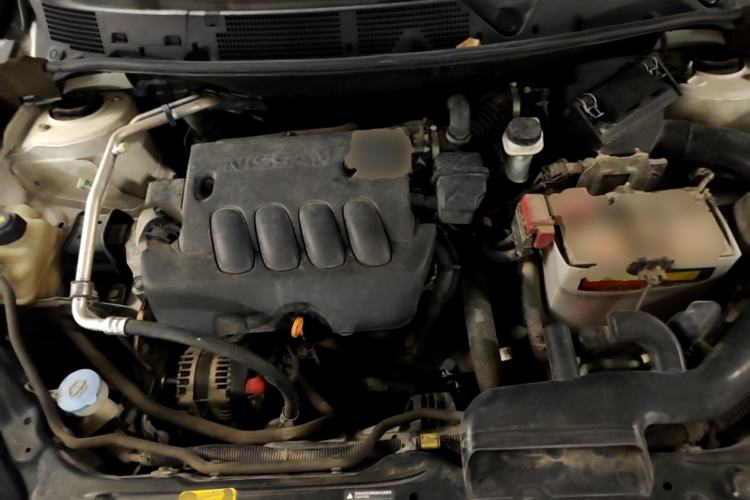 Used Venucia T70 2016 2.0L CVT Smart Edition Engine Bay