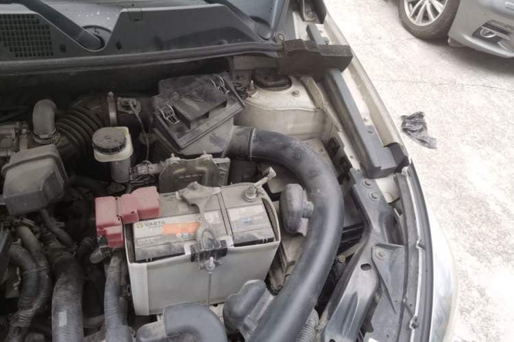 Used Venucia T70 2016 2.0L CVT Smart Choice Edition Engine Bay Left