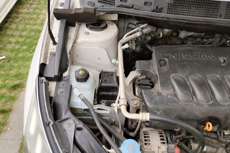 Used Venucia T70 2016 2.0L Manual RuiXiang Edition Engine Bay Right
