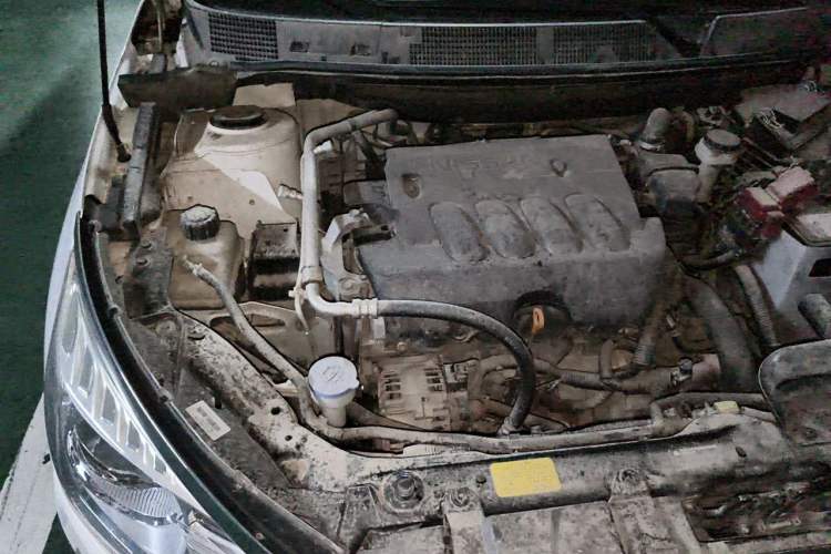 Used Venucia T70 2016 2.0L CVT Smart Choice Edition Engine Bay Right