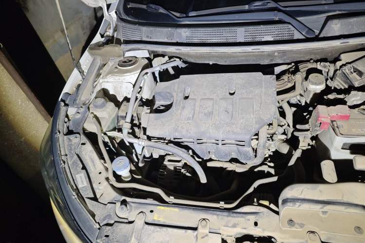 Used Venucia T70 2016 1.6L Manual Ruixing Edition Engine Bay Right