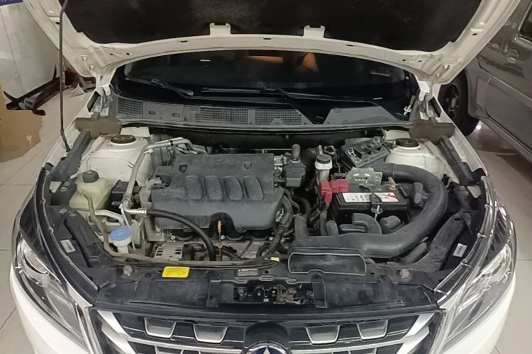 Used Venucia T70 2016 2.0L CVT Smart Choice Edition Engine Bay
