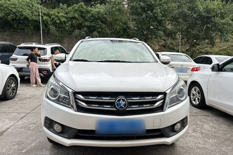 Used Venucia T70 2016 2.0L CVT Smart Edition Exterior 1